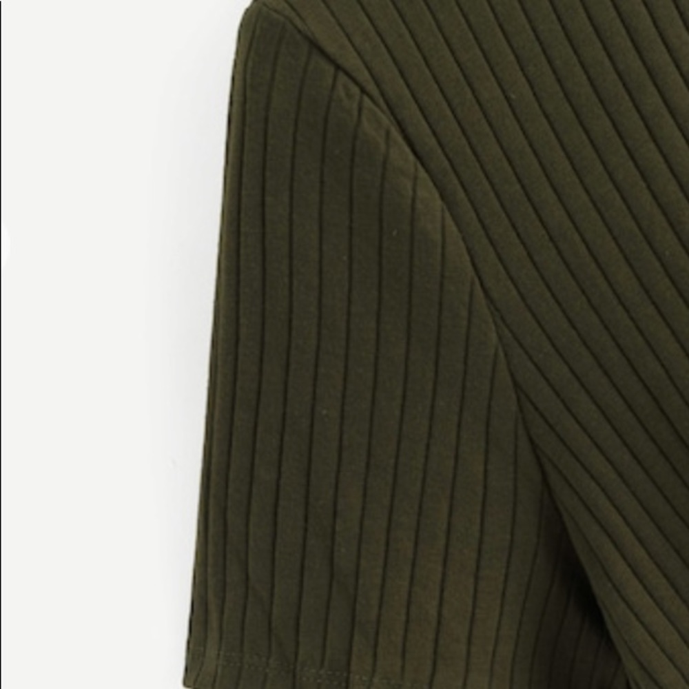 Deep Green Ribbed Tee - Picture 3 of 3